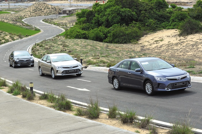 Toyota Camry 2015: Trẻ trung hơn, hoàn hảo hơn