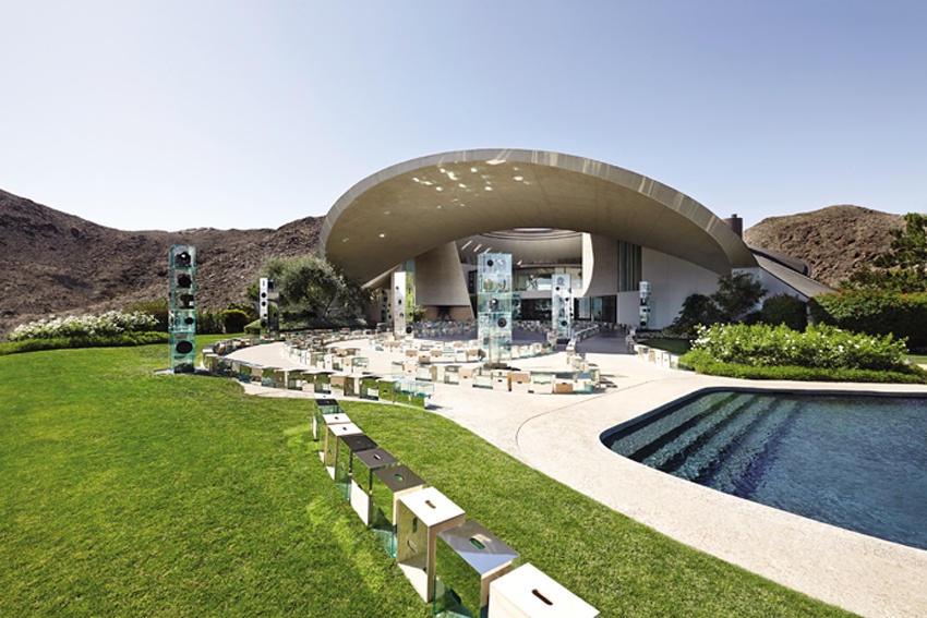 Biệt thự của Bob Hope, nơi trình diễn bộ sưu tập Cruise 2016 của Louis Vuitton