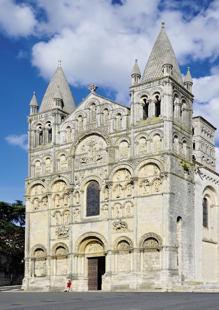 Nhà thờ Thánh Pierre ở Angoulême (Pháp - thực tế và trong tác phẩm của Brunetti)