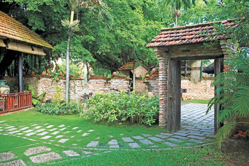 Lập hướng trong vườn Huế