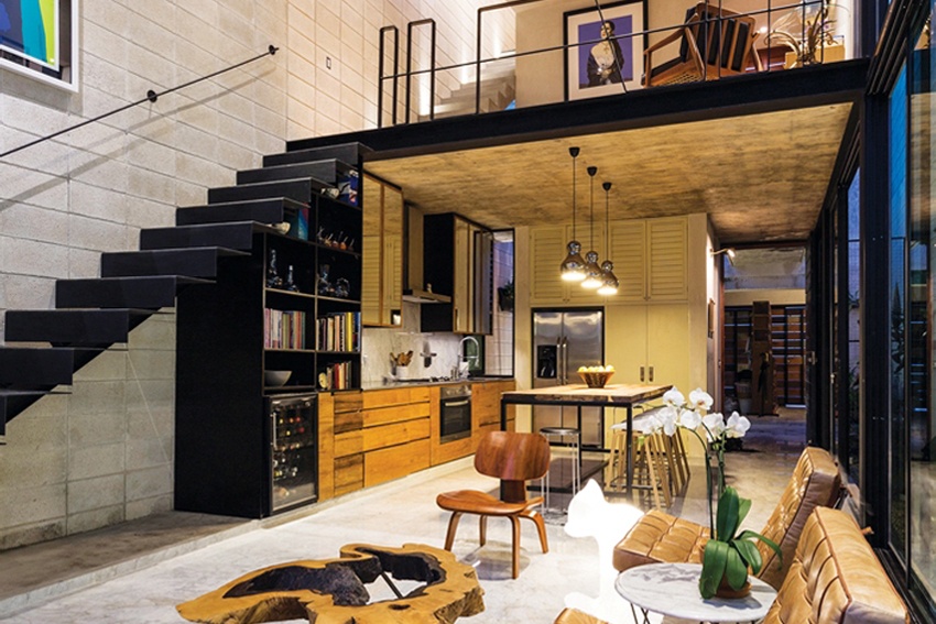 Ngôi nhà “Trần trụi”