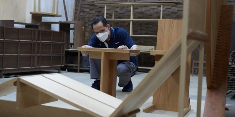 Nhà thiết kế Nathan Yong ra mắt bộ sưu tập Lifecycles được tạo ra từ các loại gỗ cứng Mỹ - 3