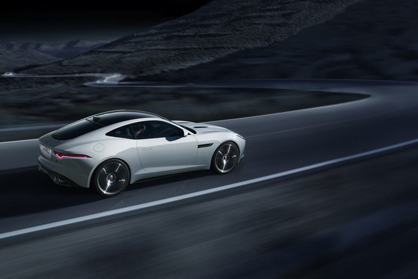 [VIMS 2015] Jaguar Land Rover ra mắt hàng loạt mẫu xe cao cấp