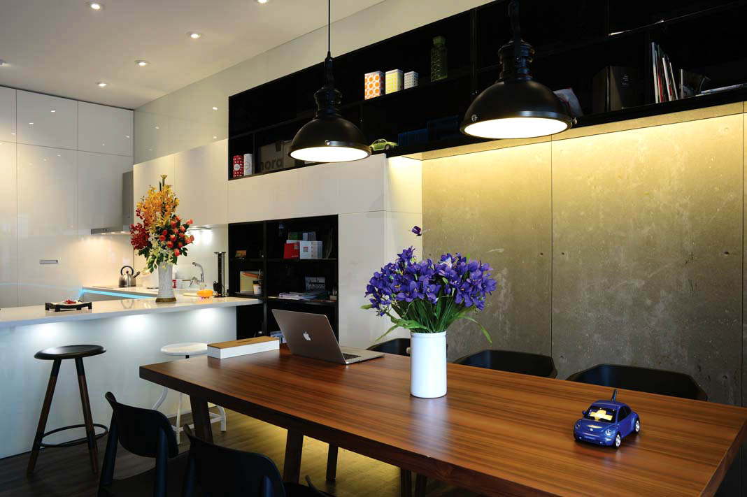 Sống ở showroom