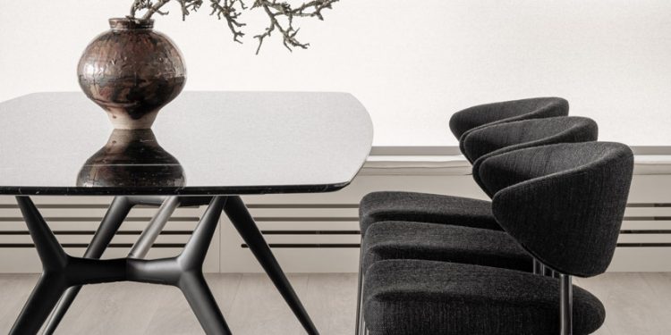 Không gian tối giản Ukraine đương đại, không cần lời nói để hiểu mọi thứ