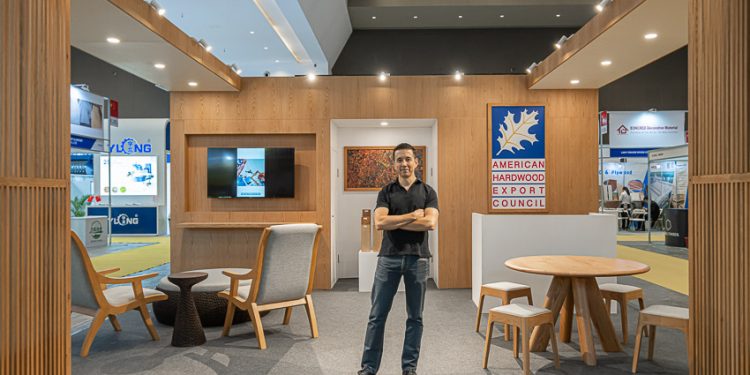 Sự sáng tạo đa dạng với gỗ trong thiết kế của Jarrod Lim tại IFMAC