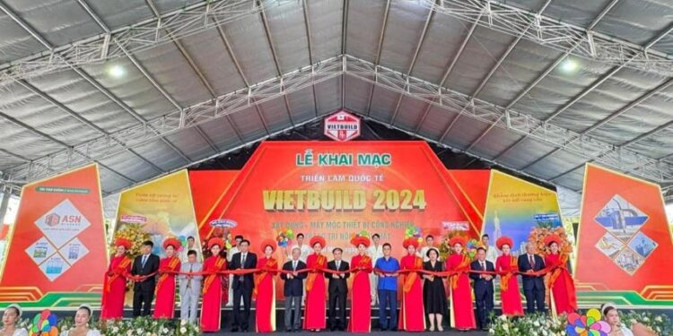 Triển lãm Quốc tế VIETBUILD lần thứ nhất năm 2024 tại TP.HCM - 1
