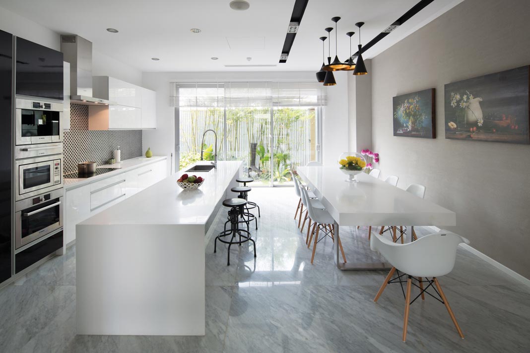 Vườn đứng trong nhà phố