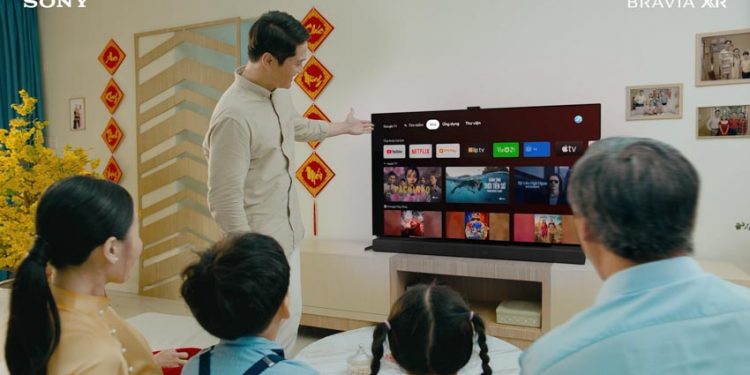 Trò chuyện video và điều khiển TV bằng tay với BRAVIA CAM thông minh trên TV Sony - 1