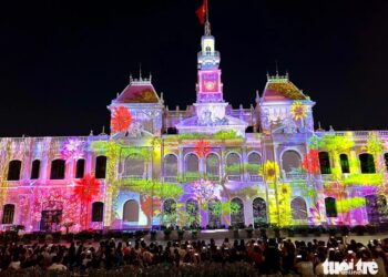 Bữa tiệc nghệ thuật 3D mapping rực rỡ mở màn chuỗi hoạt động 'Sắc màu thành phố Bác'