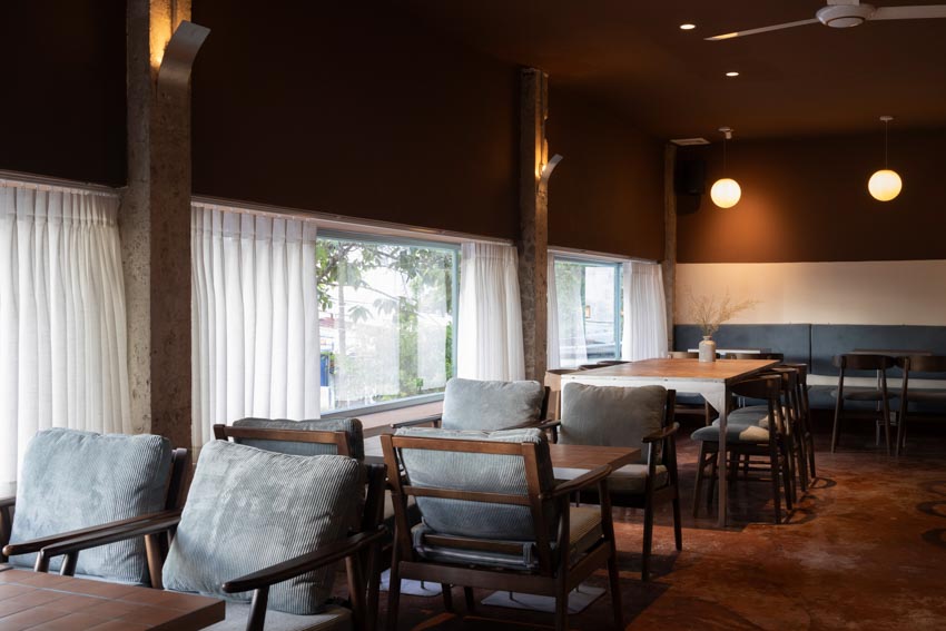 Hớp Cafe: Điểm dừng chậm rãi giữa góc phố vội vã - 2