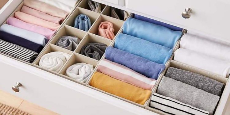 Sắp xếp tủ quần áo