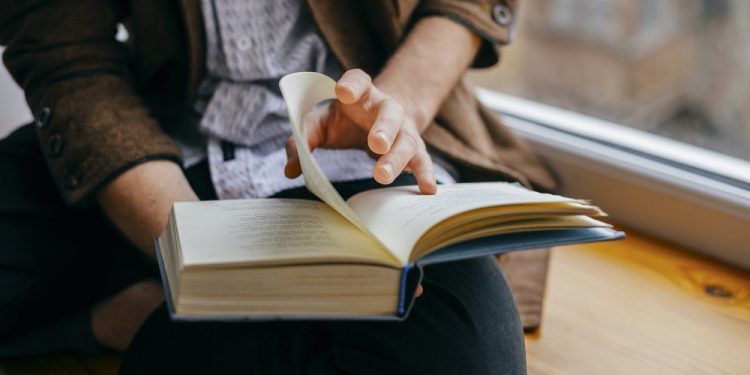 Cái mặt… không đọc sách!-01