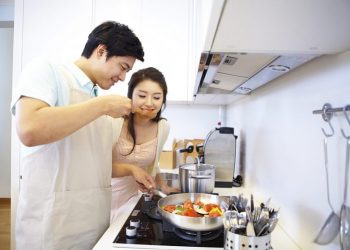 Cử chỉ yêu thương trong cuộc sống vợ chồng-5