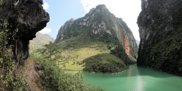 Sững sờ dòng Nho Quế xanh mướt, dịu dàng giữa núi đá-7