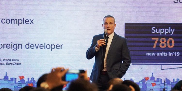 Giao dịch nhà ở TP.HCM giảm mạnh do nguồn cung hạn chế