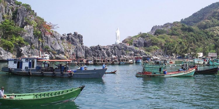 Hòn Nghệ non nước hữu tình