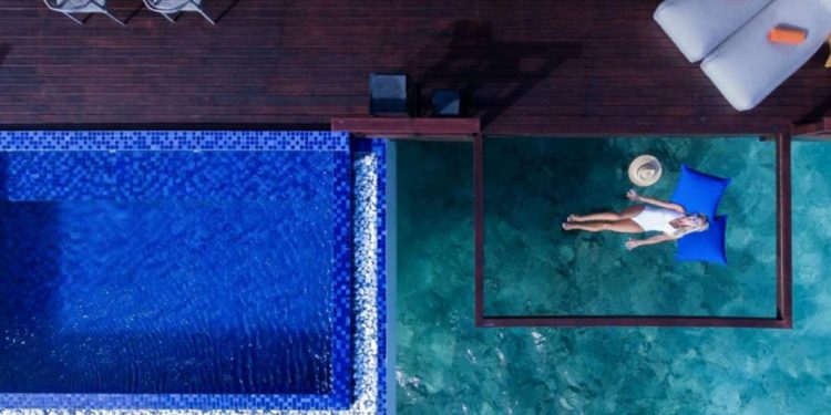 Bạn có thể ngủ trên đại dương khi ở tại resort Maldives này-1