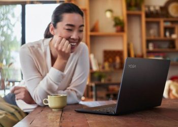 Lenovo ra mắt Yoga S740 với bộ vi xử lý Intel Core thế hệ 10-4