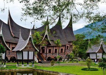 Đa dạng nhà gỗ cổ truyền Indonesia-2