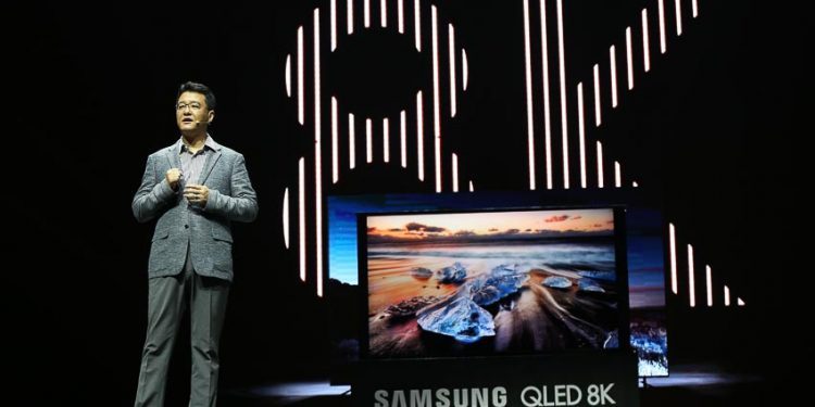 Samsung ra mắt TV QLED 8K tại Việt Nam
