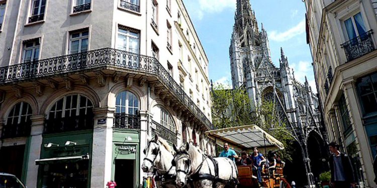 Thành phố ương bướng-4