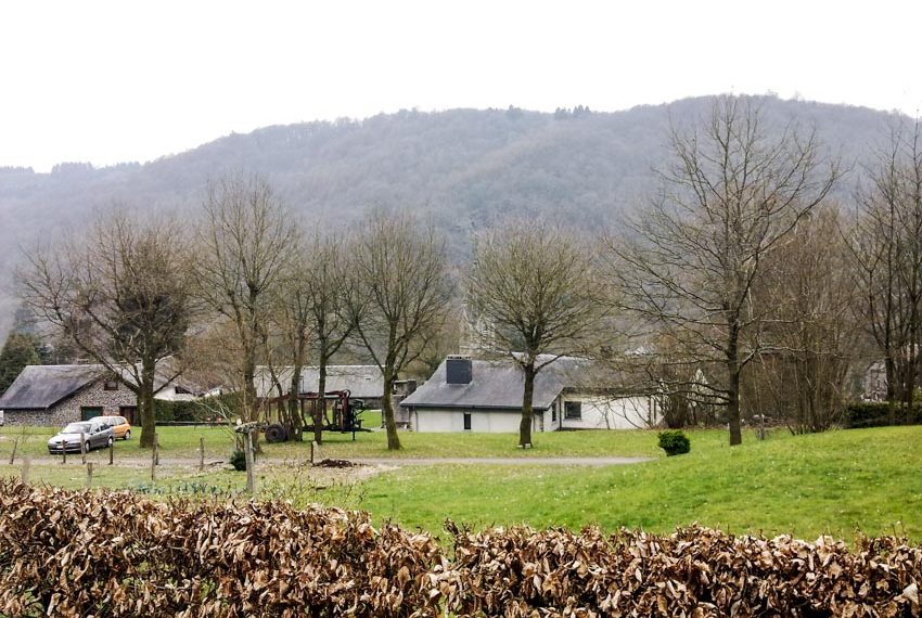 Thung lũng cắm trại bên sông Semoirs-8