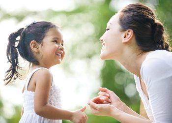 Bạn đang làm hư con?