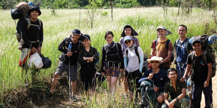 Cung đường phu trầm – đi giữa mùa lau trắng