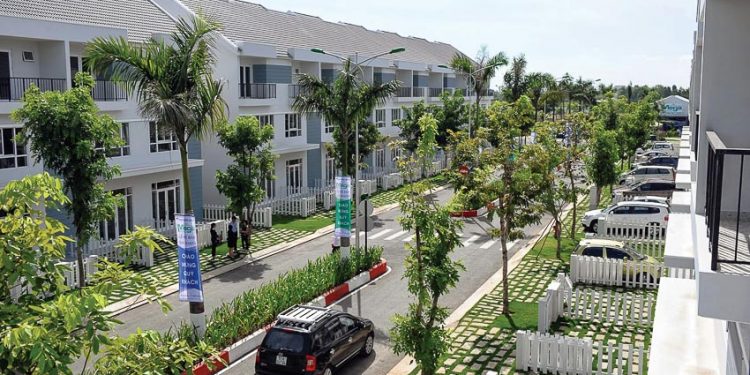 Bị siết tín dụng, thị trường bất động sản vẫn có hy vọng