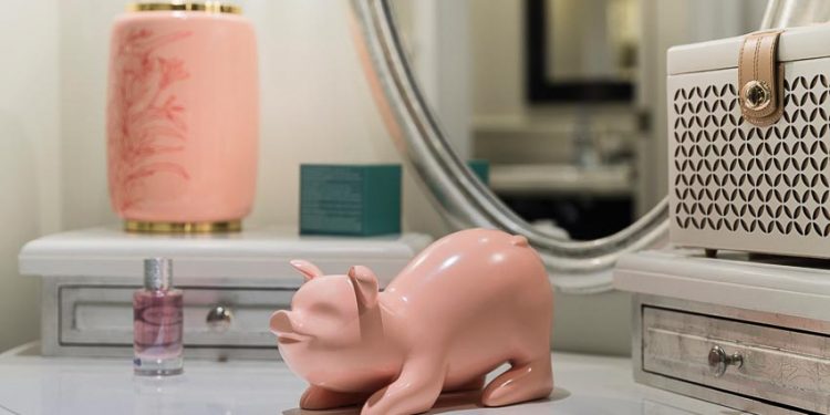 Kỷ Hợi – từ đàn lợn Đông Hồ đến sơn mài Hanoia