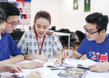 “Ăn nhau” ở cái gì?