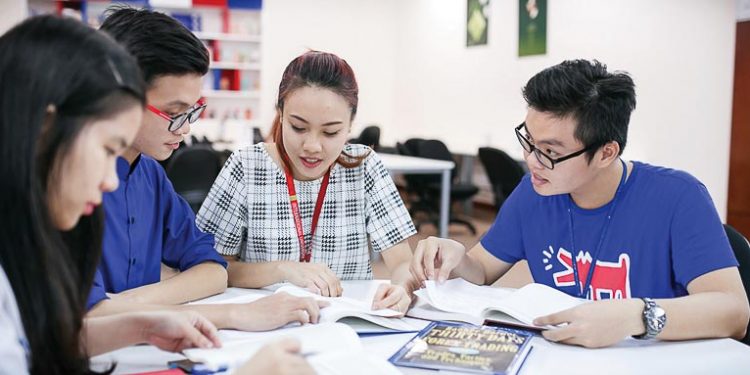 “Ăn nhau” ở cái gì?