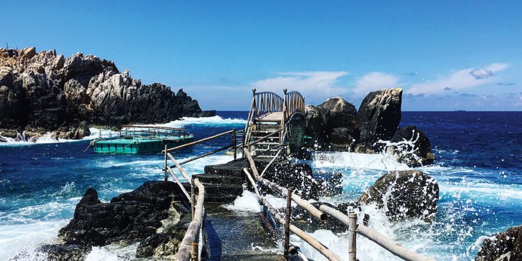 Khám phá đảo Yến - hòn Nội