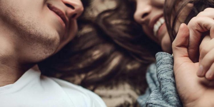 Hãy làm bạn đời mỉm cười mỗi buổi sáng