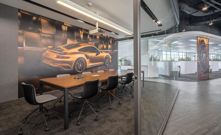 văn phòng của Porsche Việt Nam 6