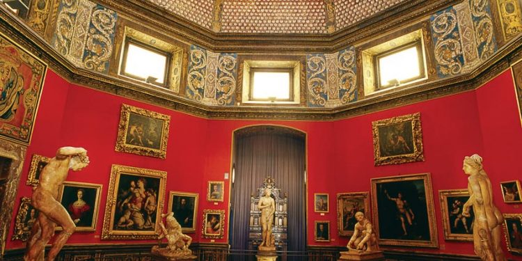 Bảo tàng Uffizi với hàng ngàn tác phẩm mỹ thuật