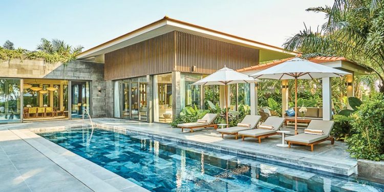 InterContinental Phu Quoc Long Beach Resort ra mắt biệt thự bên hồ sen - 8