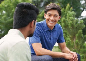 Niềng răng sứ “tàng hình” ứng dụng công nghệ vì nụ cười đẹp tự nhiên