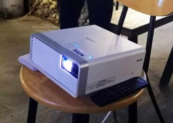 Epson Việt Nam ra mắt EF-100, máy chiếu 3LCD laser nhỏ nhất thế giới-2