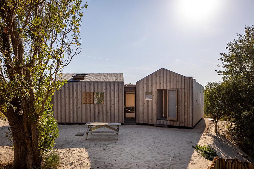 Ngôi nhà Duinhuis bằng gỗ trên cồn cát với thiết kế mở hòa vào thiên nhiên - 3