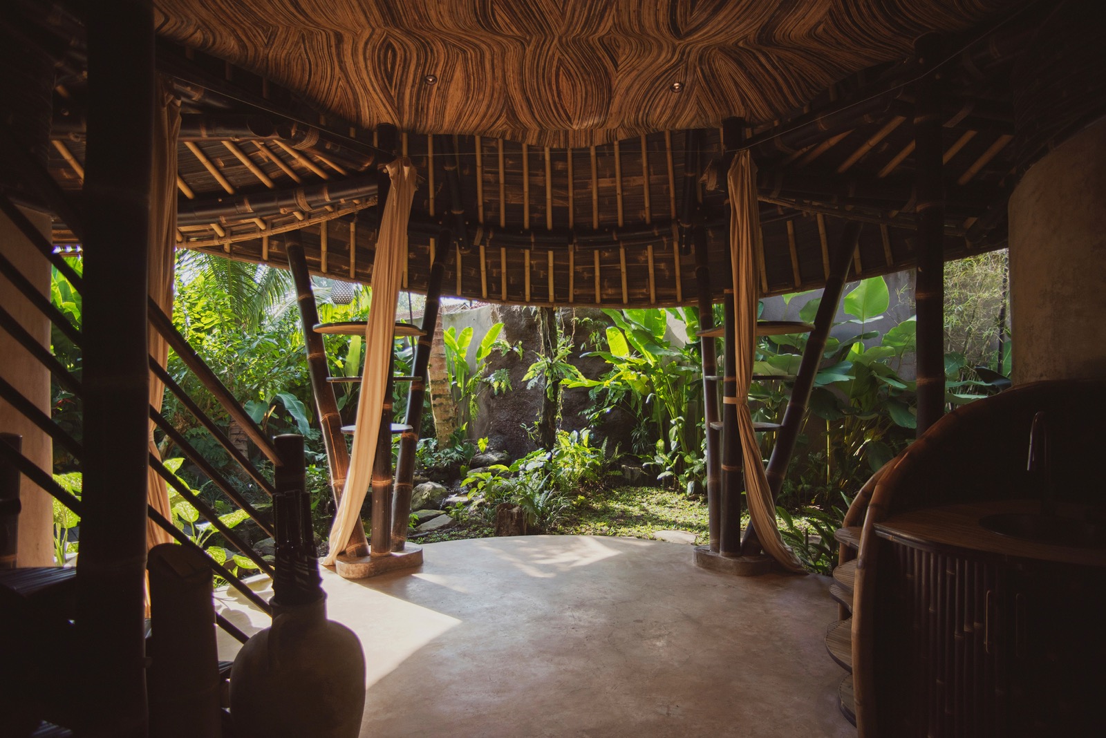 Hệ mái tre Hideout Leaf Villa