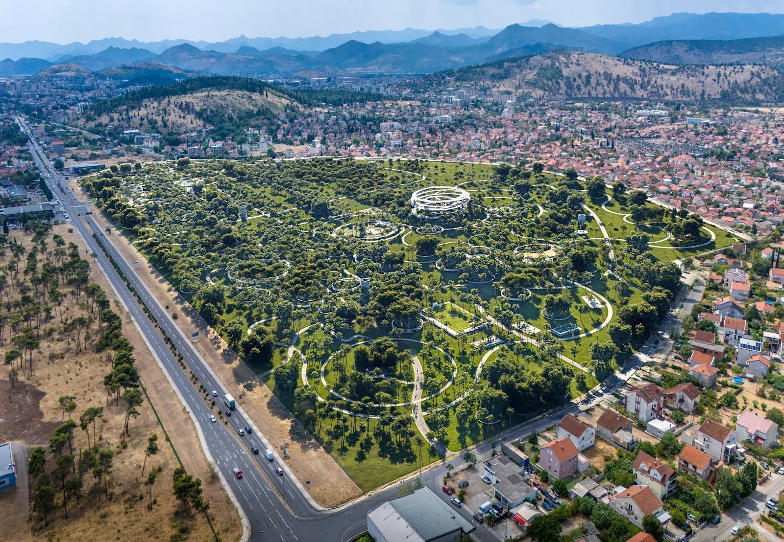 Toàn cảnh công viên rừng Zlatica giữa thành phố Podgorica trong phương án The Nest