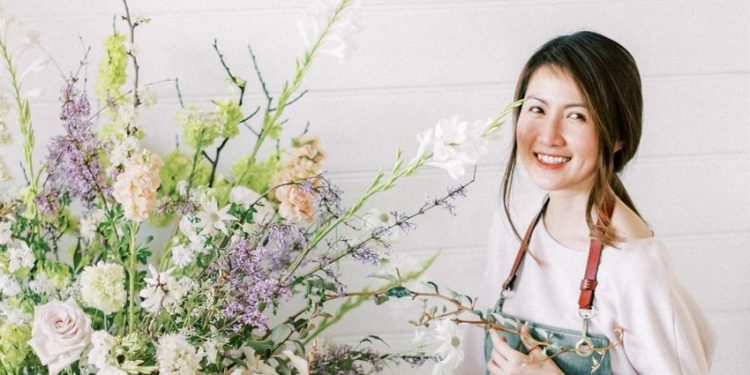 Nhà thiết kế Hoàng Thùy Linh chia sẻ đam mê nghệ thuật hoa và cân bằng cuộc sống
