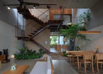 Ngôi nhà mái bậc thang nương theo triền dốc Buôn Mê - 6