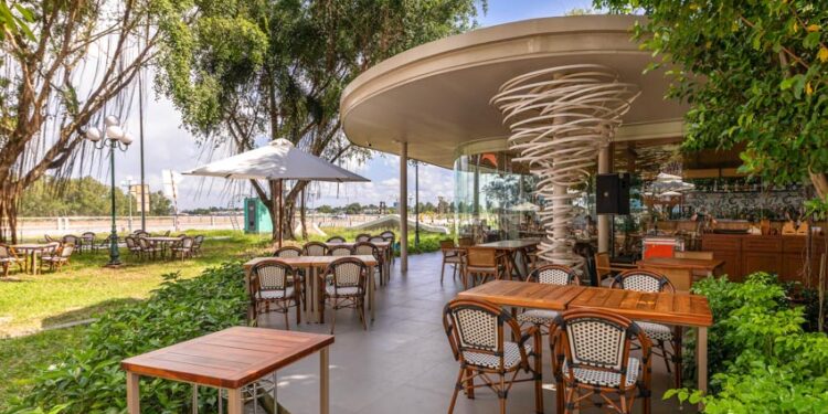 KAYA – Tĩnh lặng giữa những cơn gió sông Hậu