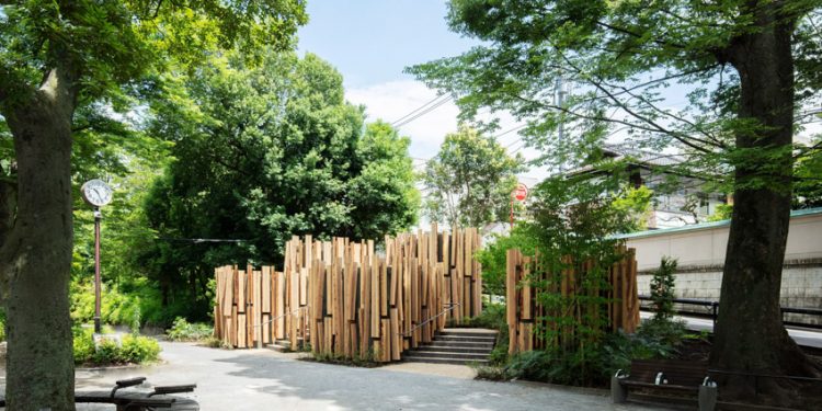 Nhà vệ sinh công cộng ẩn mình trong cây xanh ở Công viên Shoto Nabeshima Tokyo