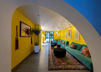 D GALLERY: Bước qua cánh cửa của nghệ thuật - 12