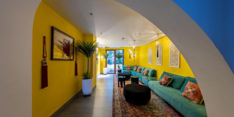 D GALLERY: Bước qua cánh cửa của nghệ thuật - 12