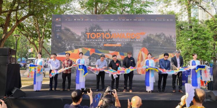 Trao giải Top 10 Awards 2024 và khai mạc triển lãm Top 10 Pavilion độc đáo từ vật liệu tái chế - 5